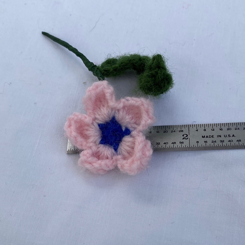 Handmade Colorful Crochet Flowers on wire stems - set of 10 colorful flowers - Picture 4 of 13